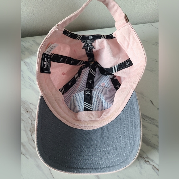 Pink Adidas hat - Picture 3 of 3